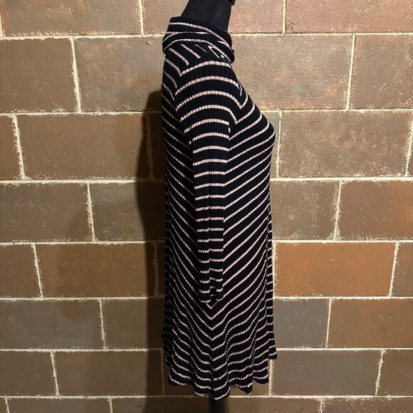 AEO American Eagle Soft & Sexy Black and Beige Striped Sweater Dress Women's M - Picture 4 of 8
